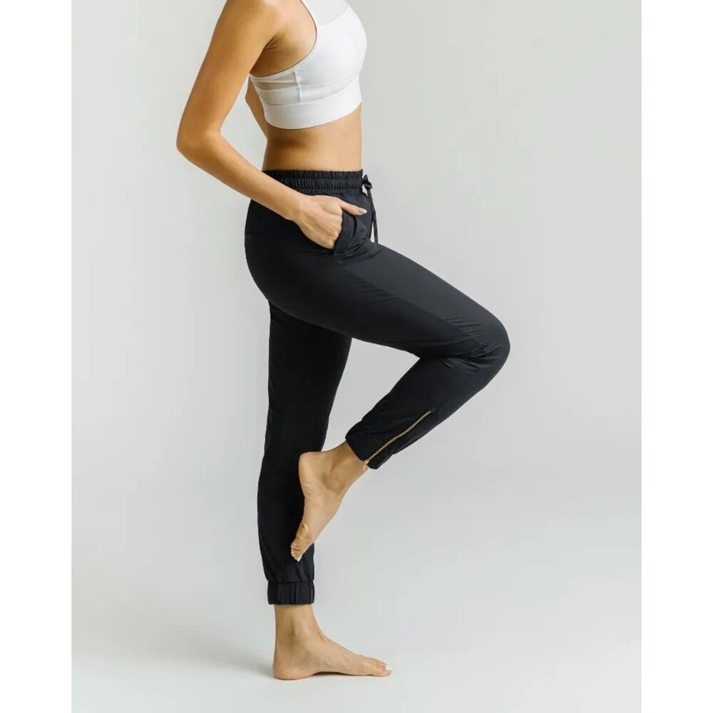 ‘Black Everywhere Zipper Joggers’ by Zyia Women’s Size Medium Tall NWT